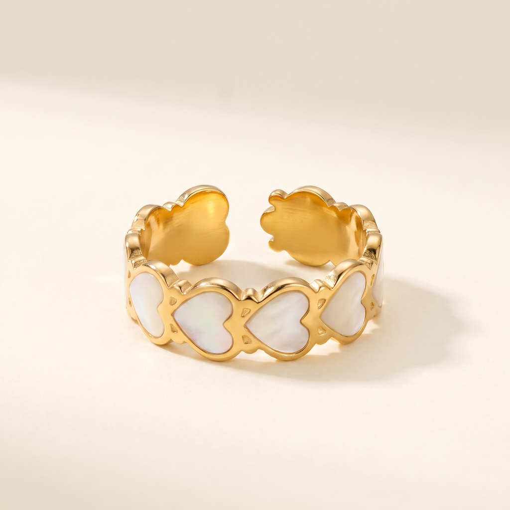 Anillo Corazones Blancos ajustable con corazones blancos y dorados