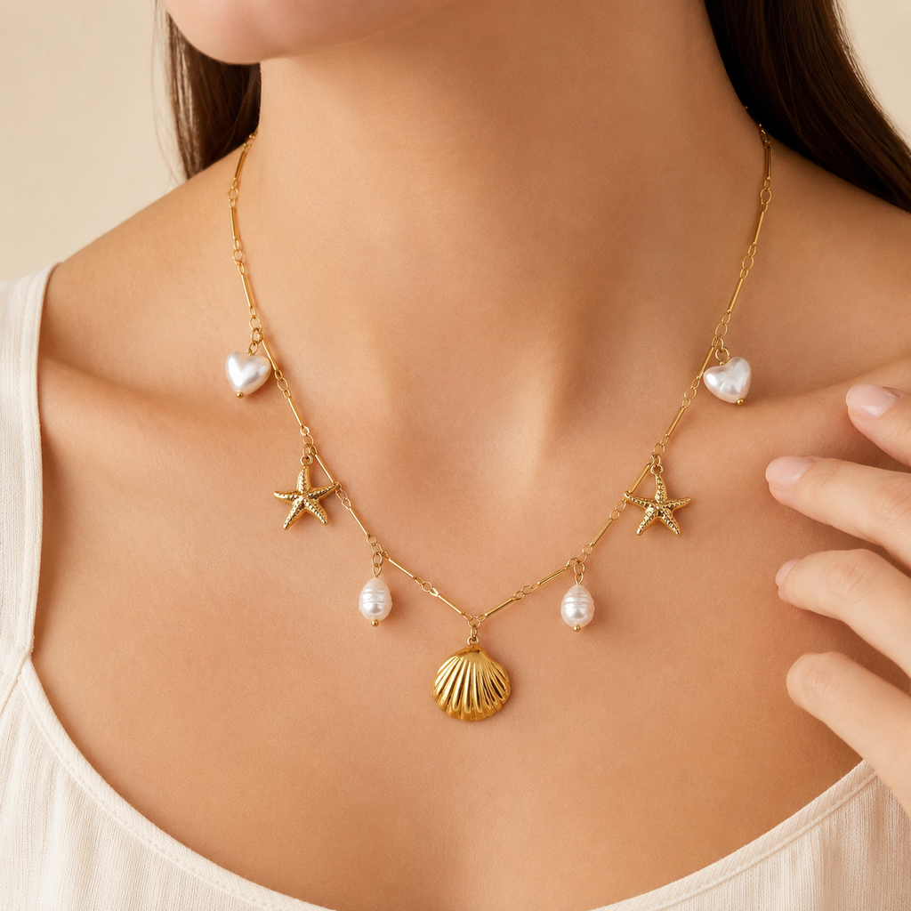 Collar Marea Charms con estrella de mar, conchas y perlas