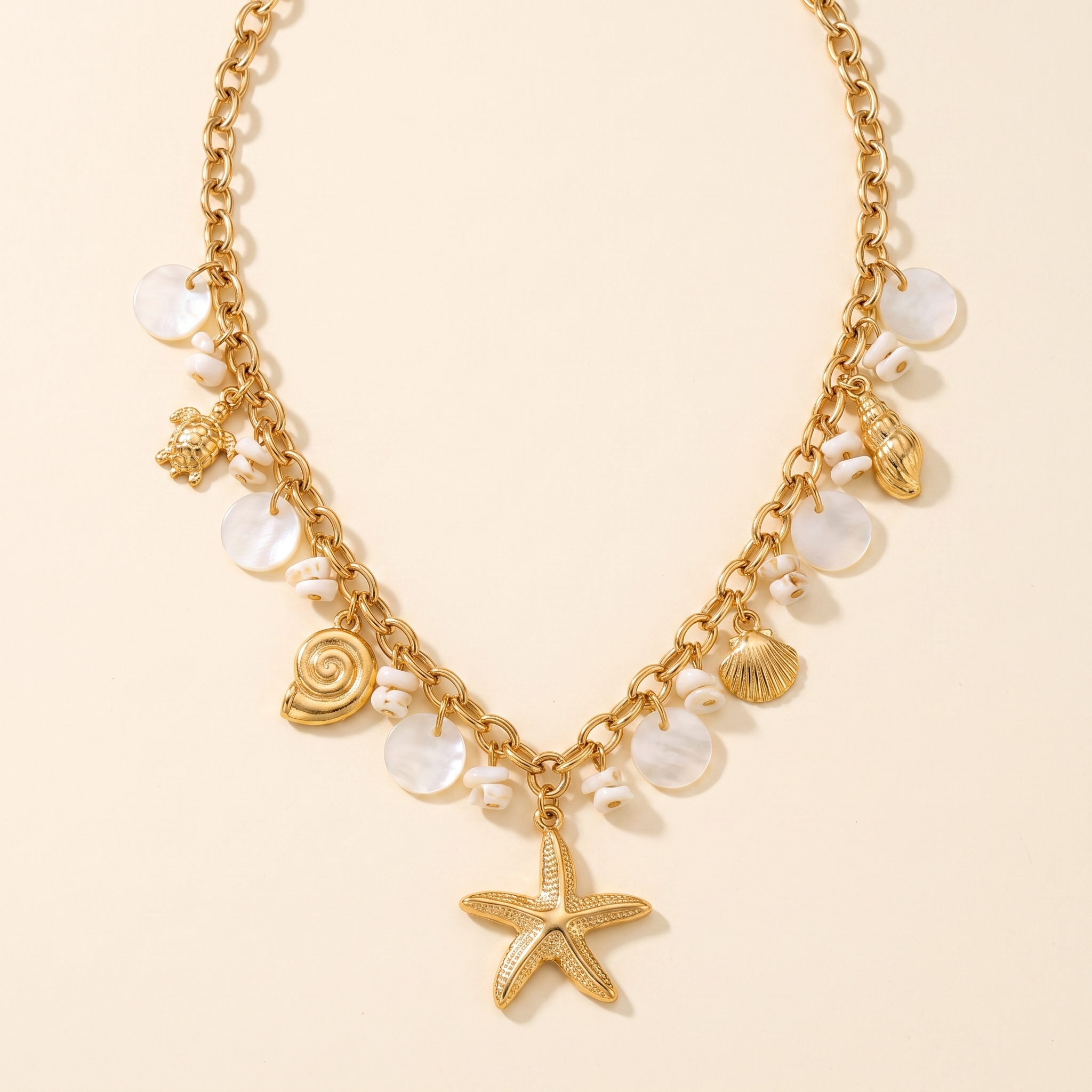 Collar Estrella de Mar con conchas y estrella central
