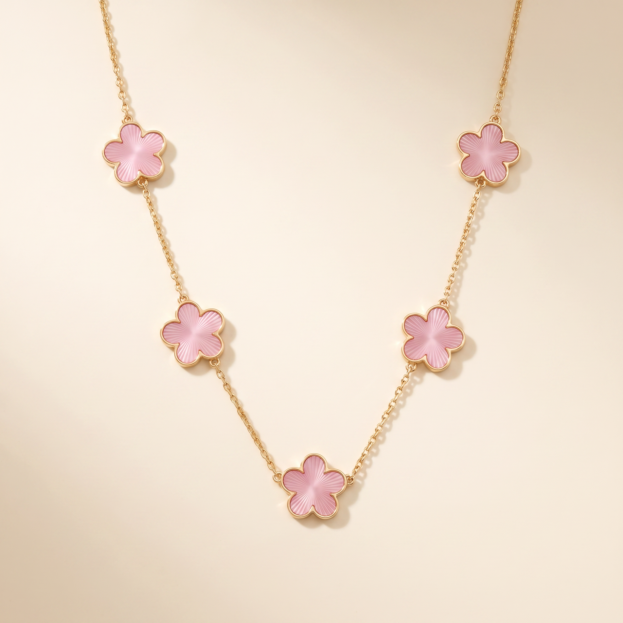 Collar Bloom Rosa de flores rosas con borde dorado
