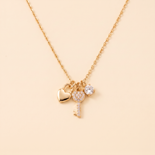 Collar Candado Corazón con charms de llave y candado en circonitas