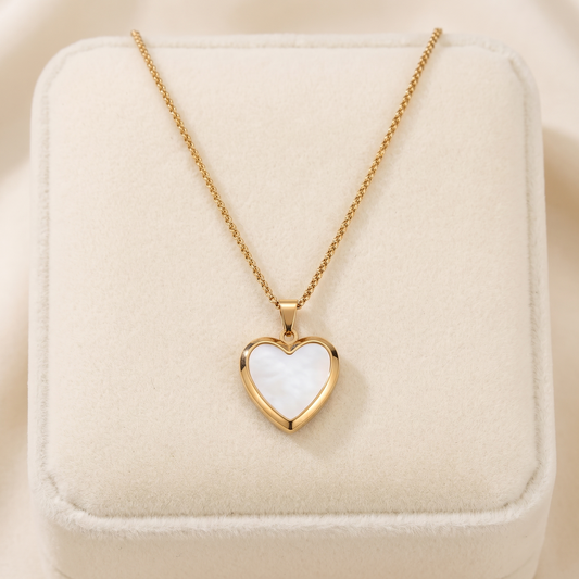 Collar Relicario Corazón con detalle de nácar