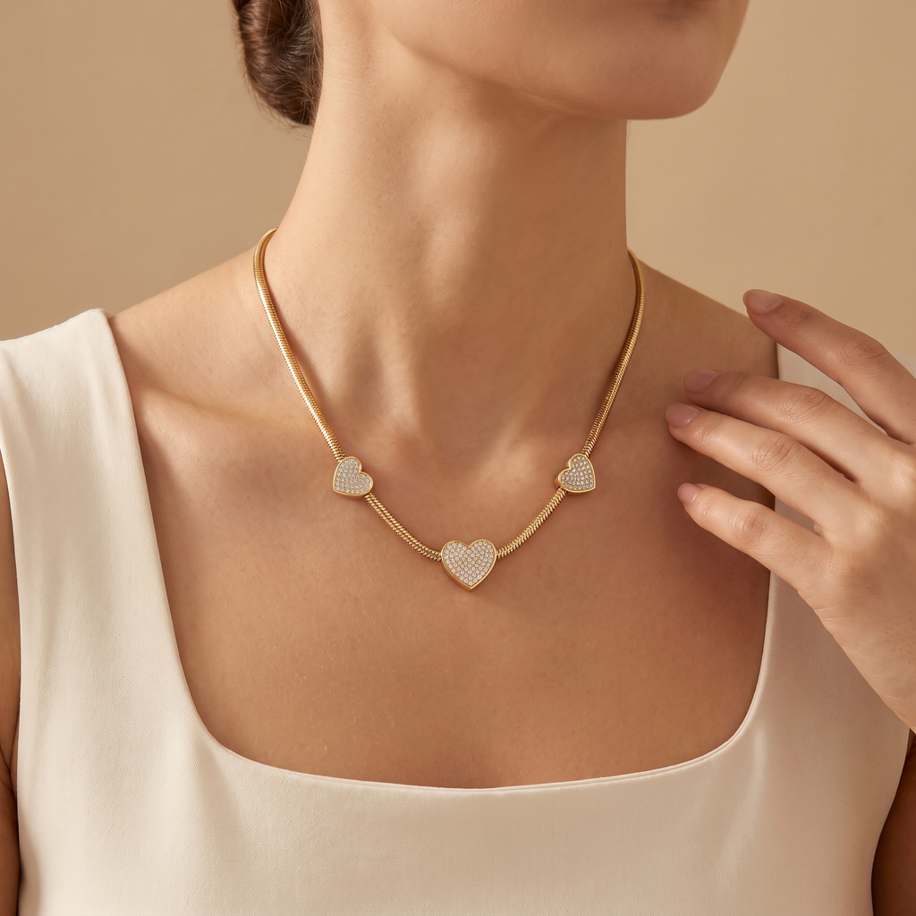 Collar Tres Corazones de cadena gruesa con corazones de circonitas