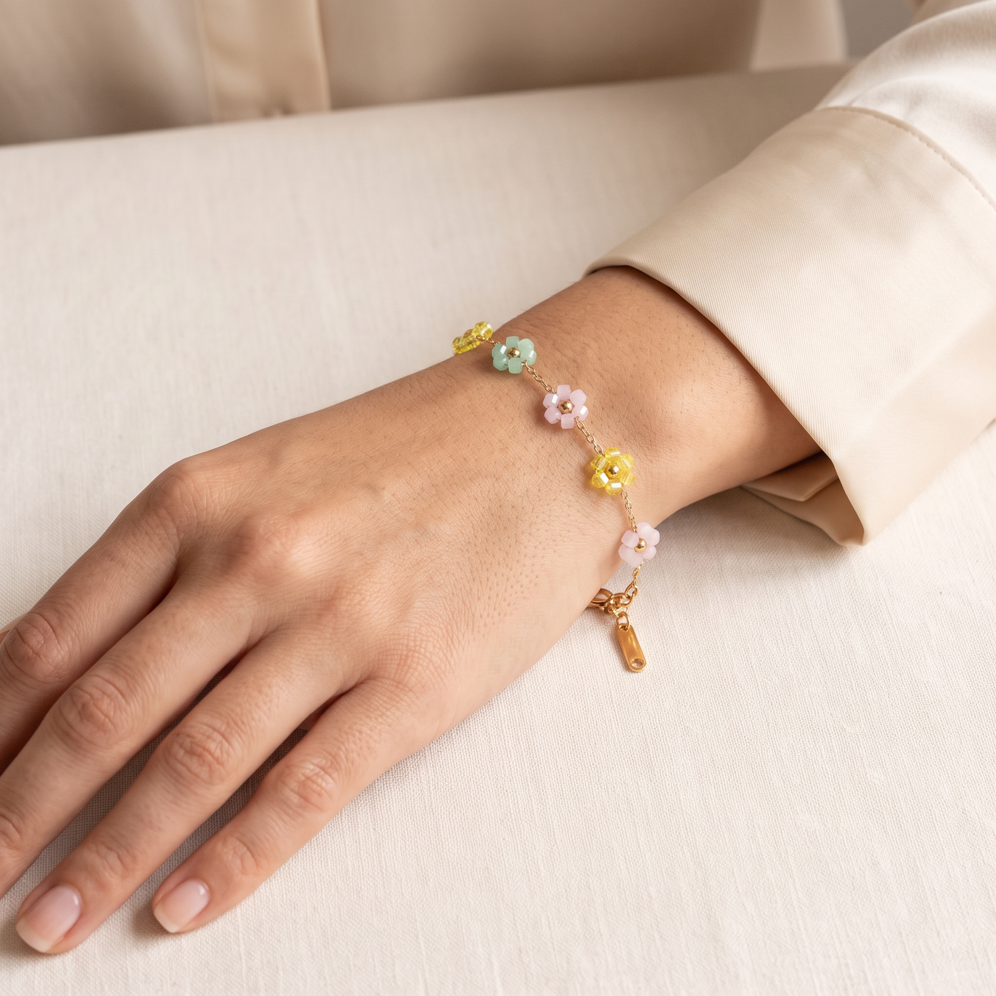 Pulsera Bloom Mostacilla con flores de mostacilla de colores
