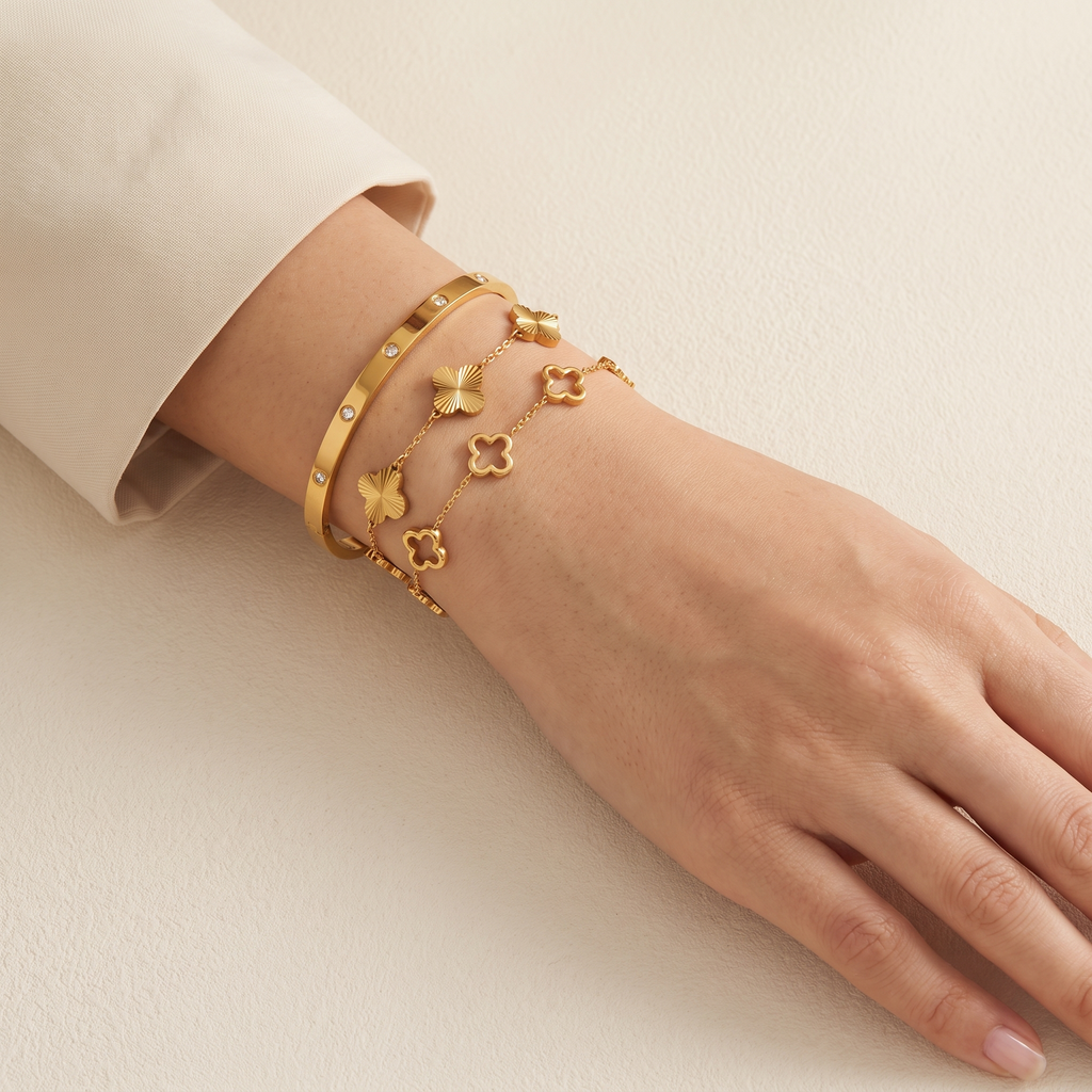 Set Trío Pulseras con brazalete de circonitas y pulseras de flores