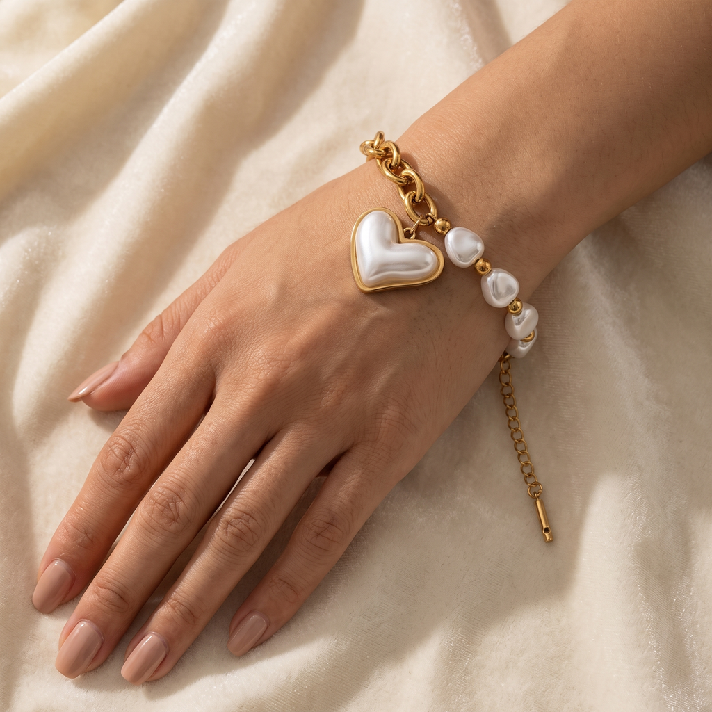 Pulsera Perla Barroca con perlas blancas y corazón de perla