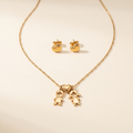 Set Duo Amor con collar y pendientes de corazón dorados